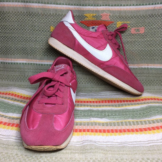 womens 1983 Nike pink Olivia Oceania Sneakers size 10