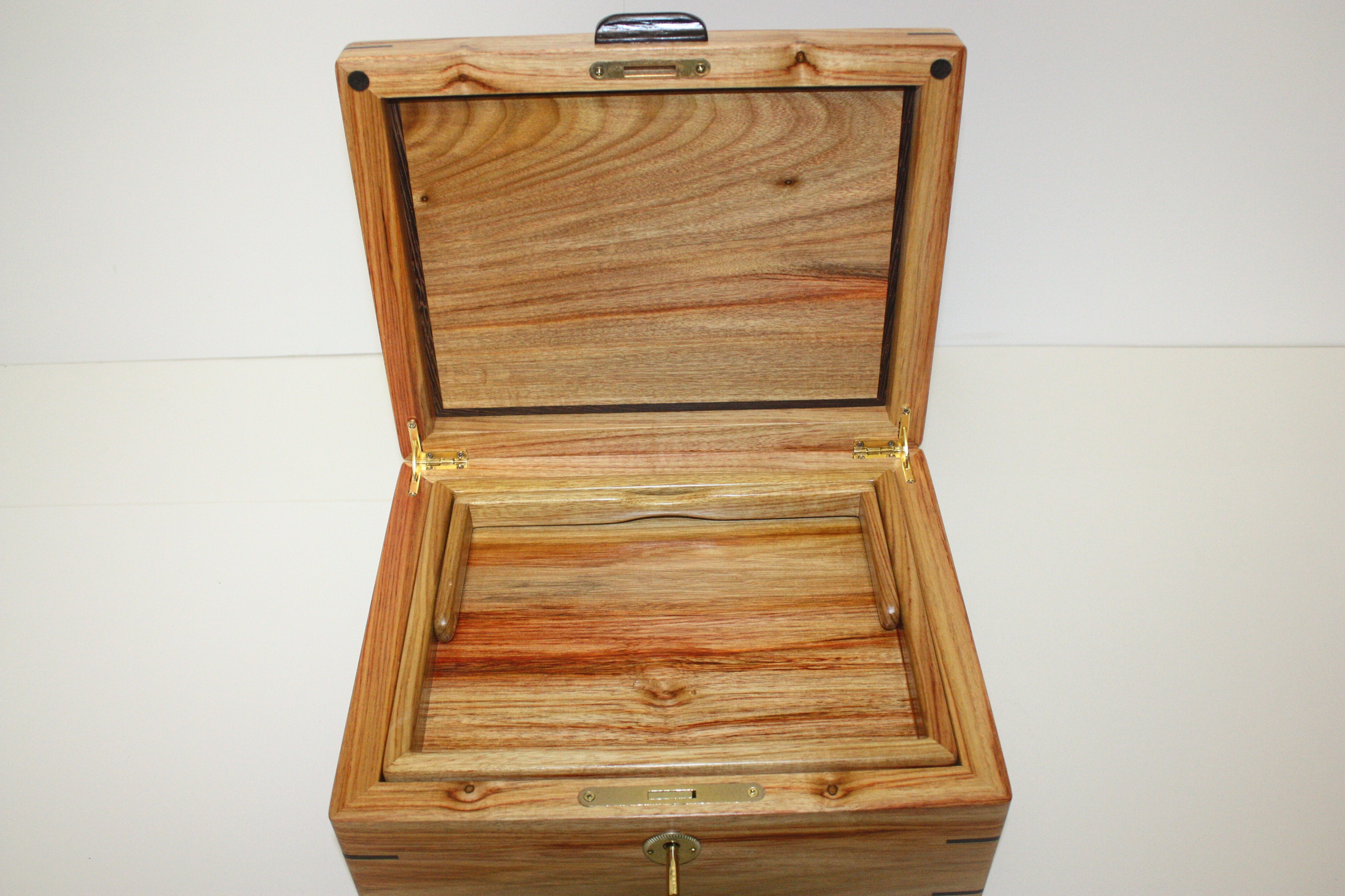 Canarywood Box with Lid, Locking