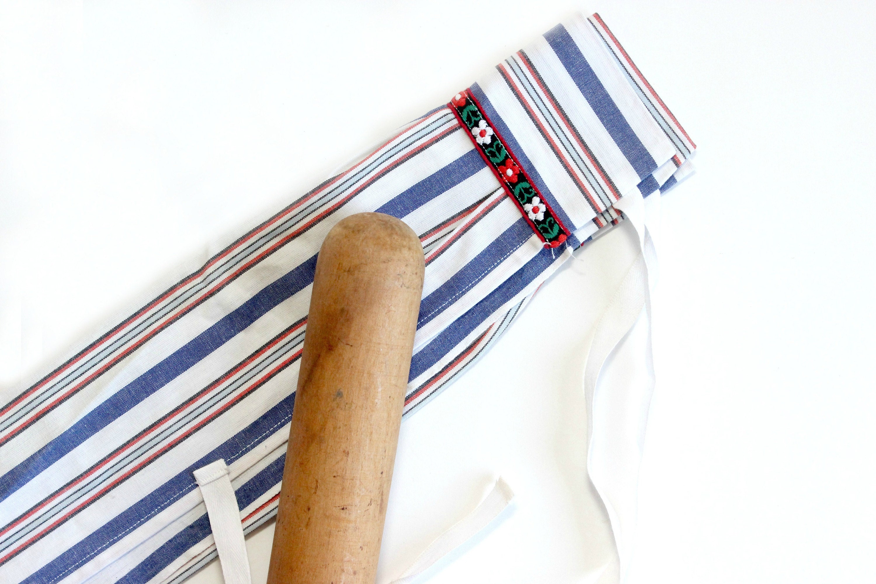 vintage childs apron mendez manor