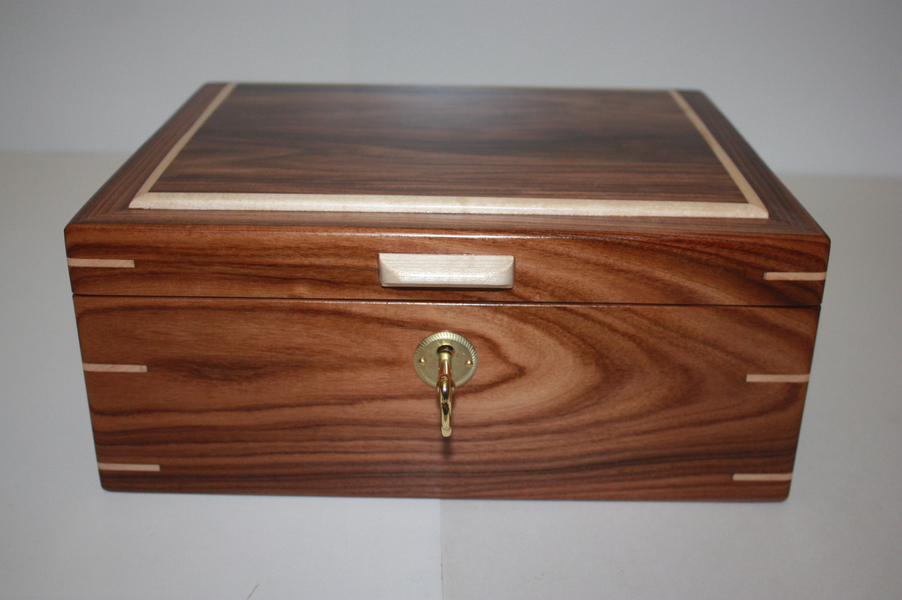 Locking Morado/Bolivian Rosewood and Maple Humidor For Sale