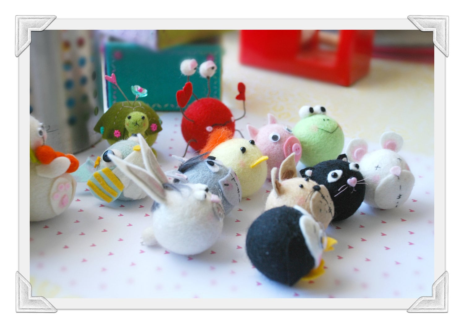 Pom Pom Pets  by Claudia Rapp