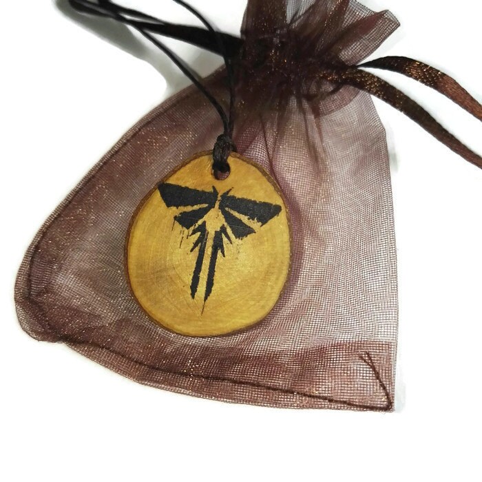 Firefly Symbol Handmade Wooden Pendant Necklaces / Keyrings / Earrings Charm £8.99 - £14.99