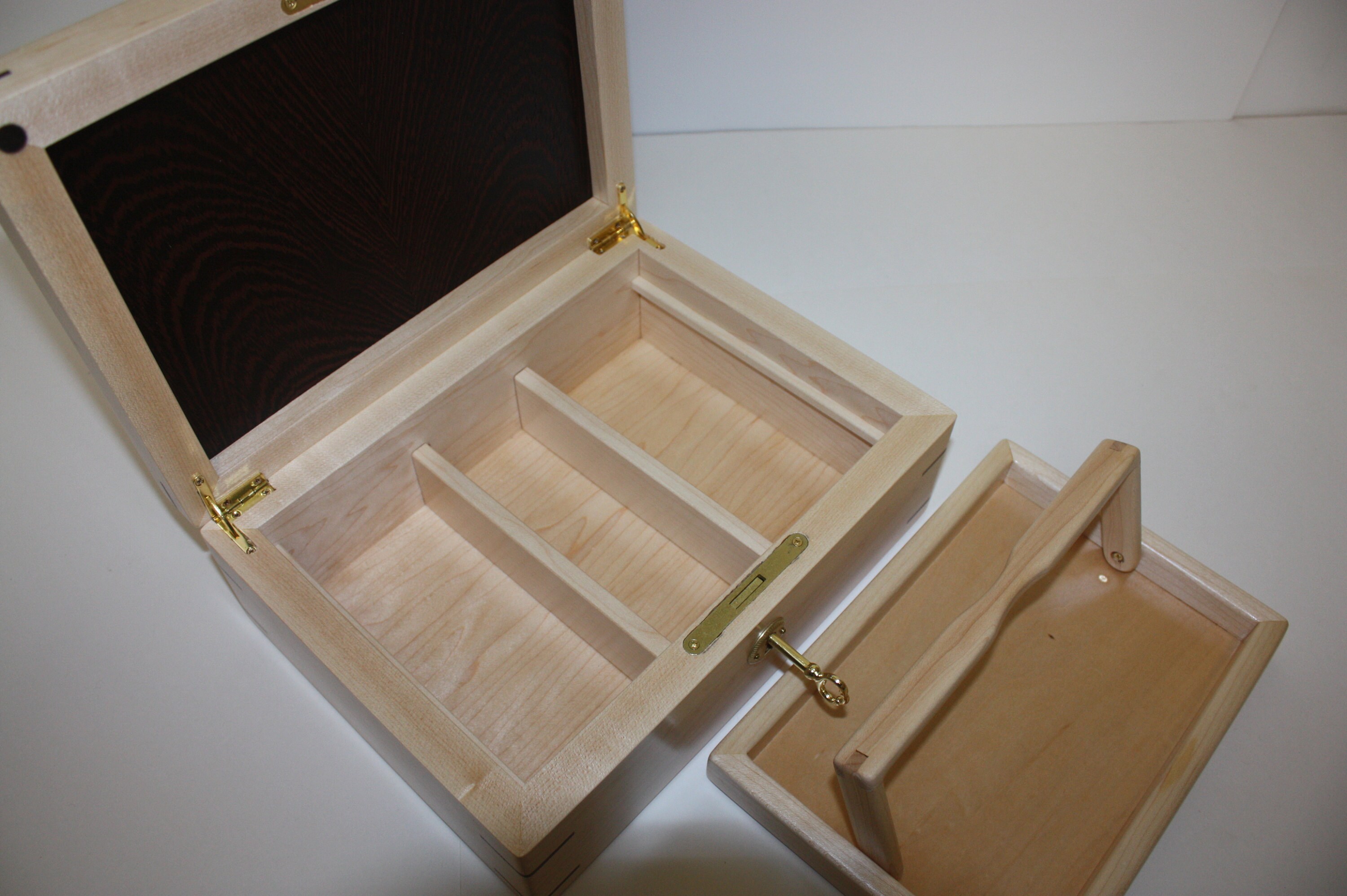 Maple Locking Box with Lift Out Tray and Dividers