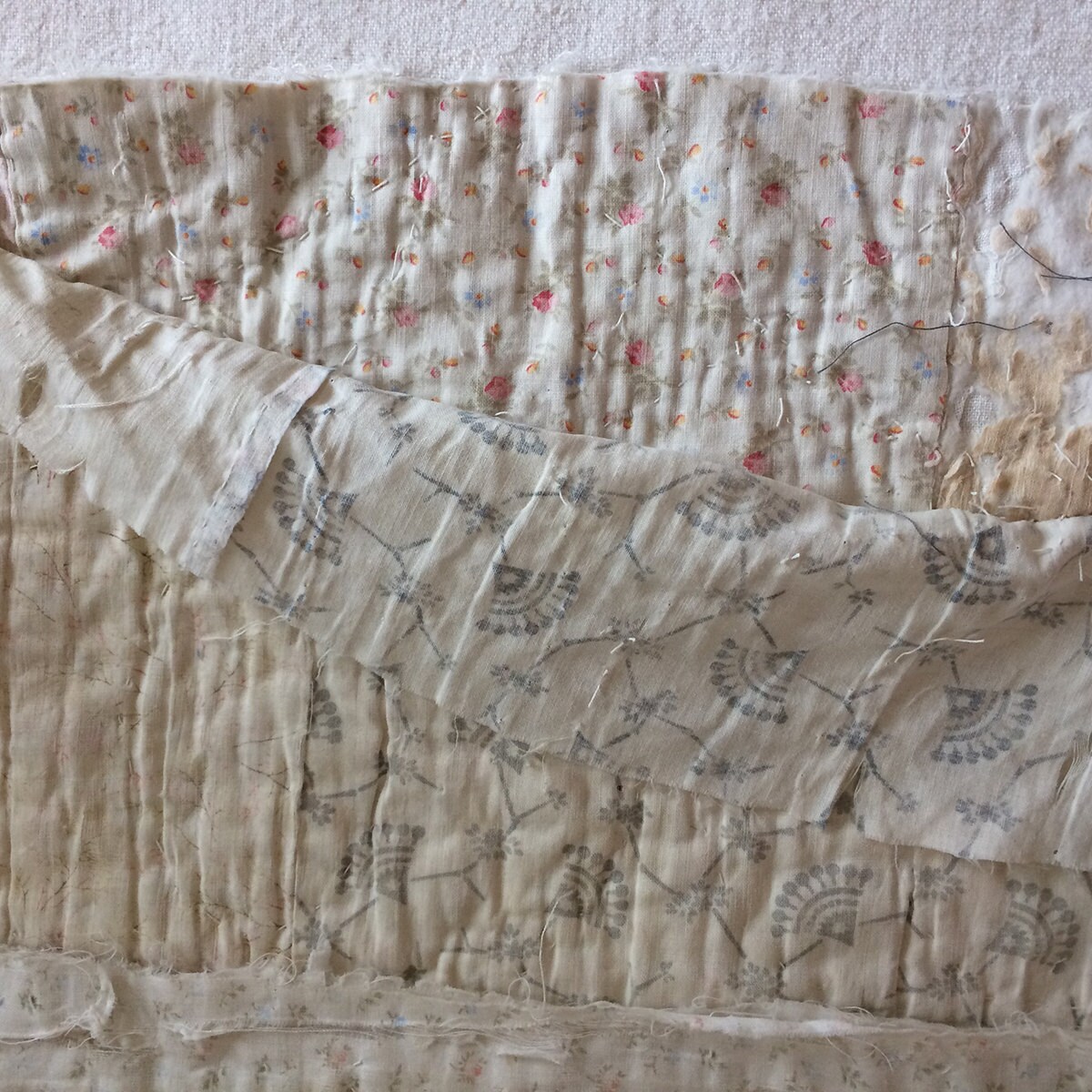 VINTAGE QUILT FRAGMENT