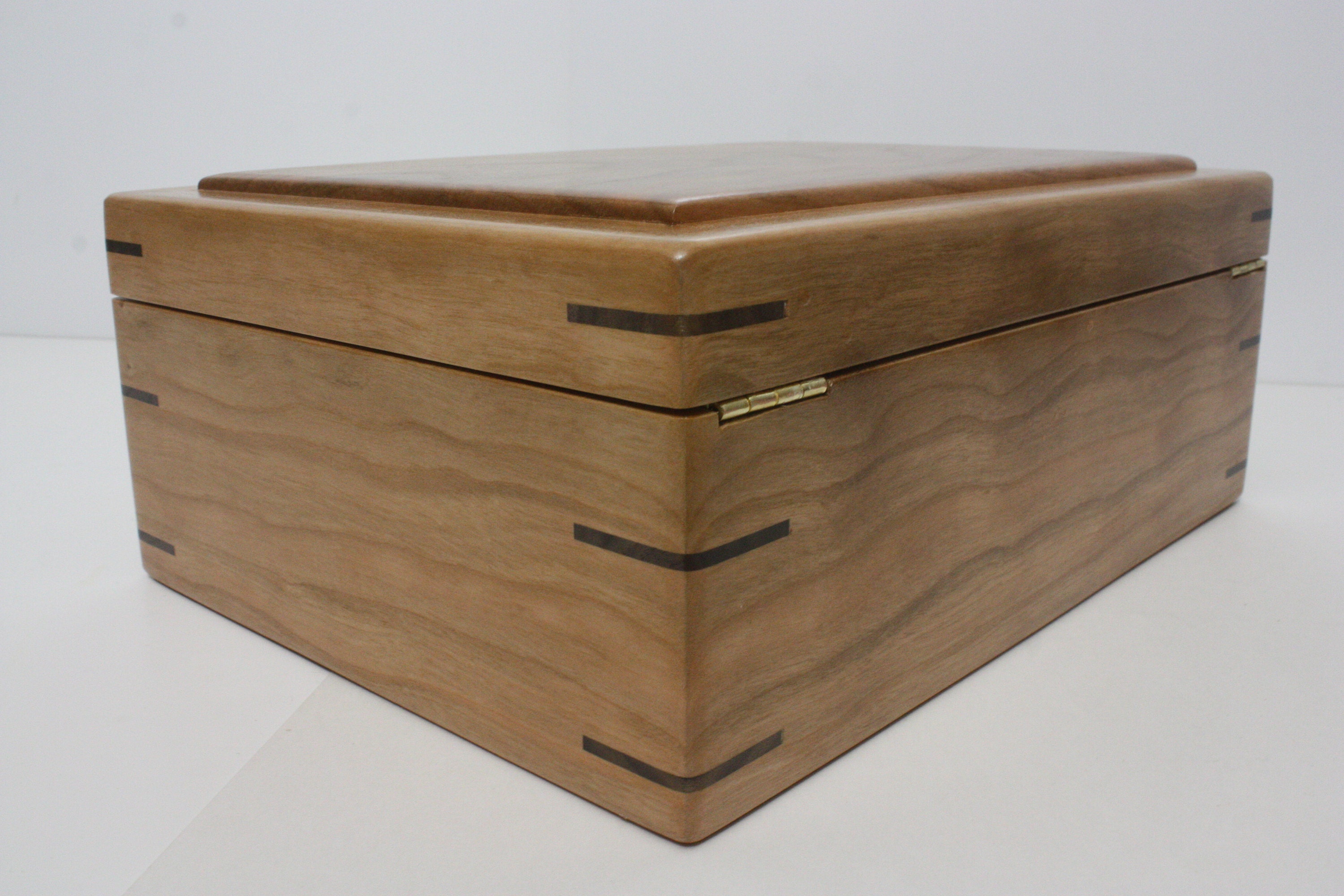 Locking Wood Box with Quadrant Hinges