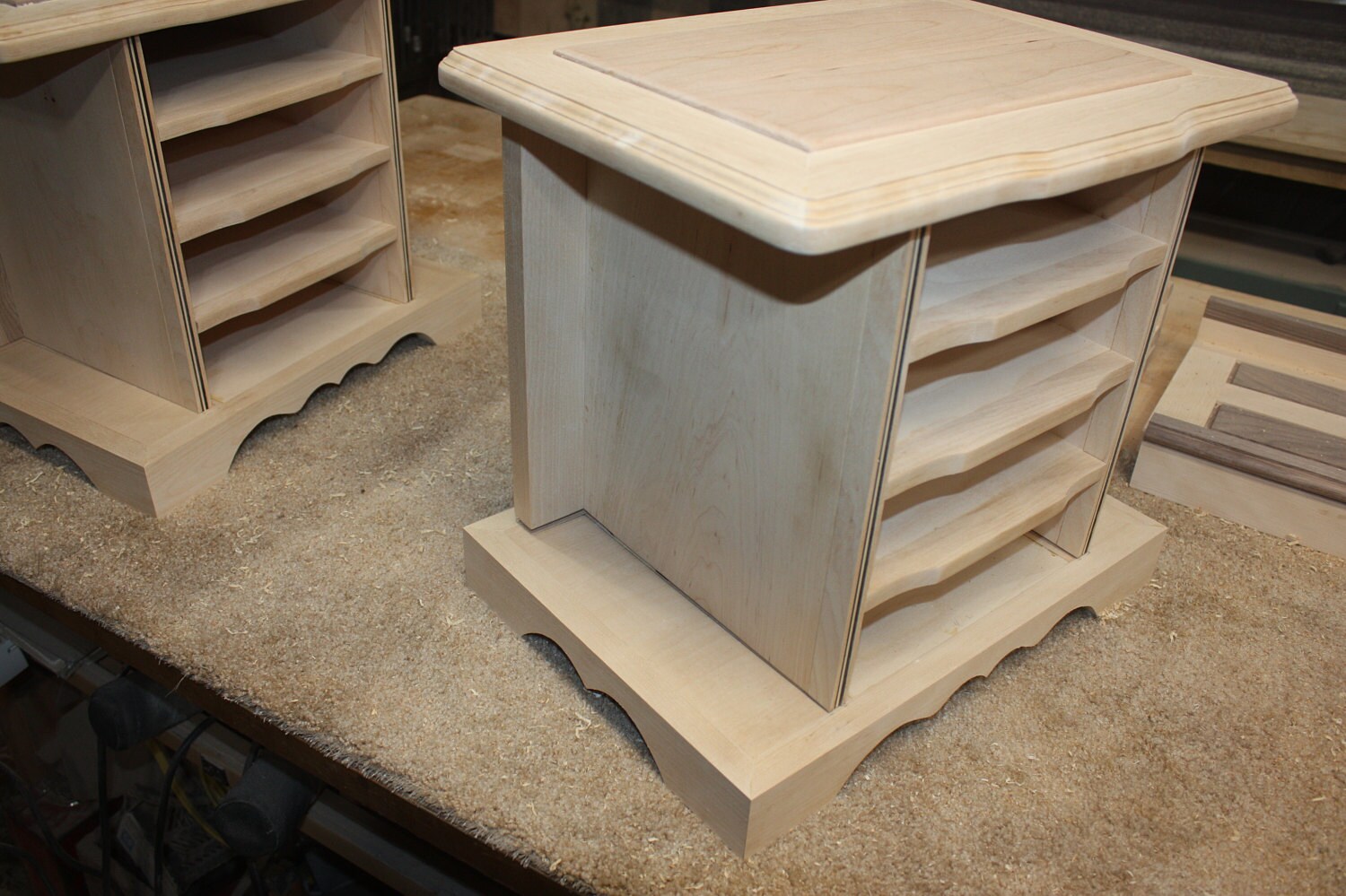 Attaching the Lid and Base onto a 4 Drawer Jewelry Box