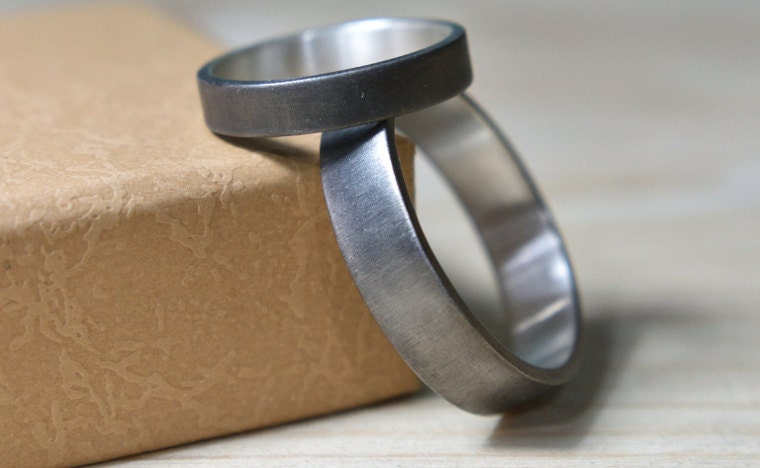 classic_black_ring_set