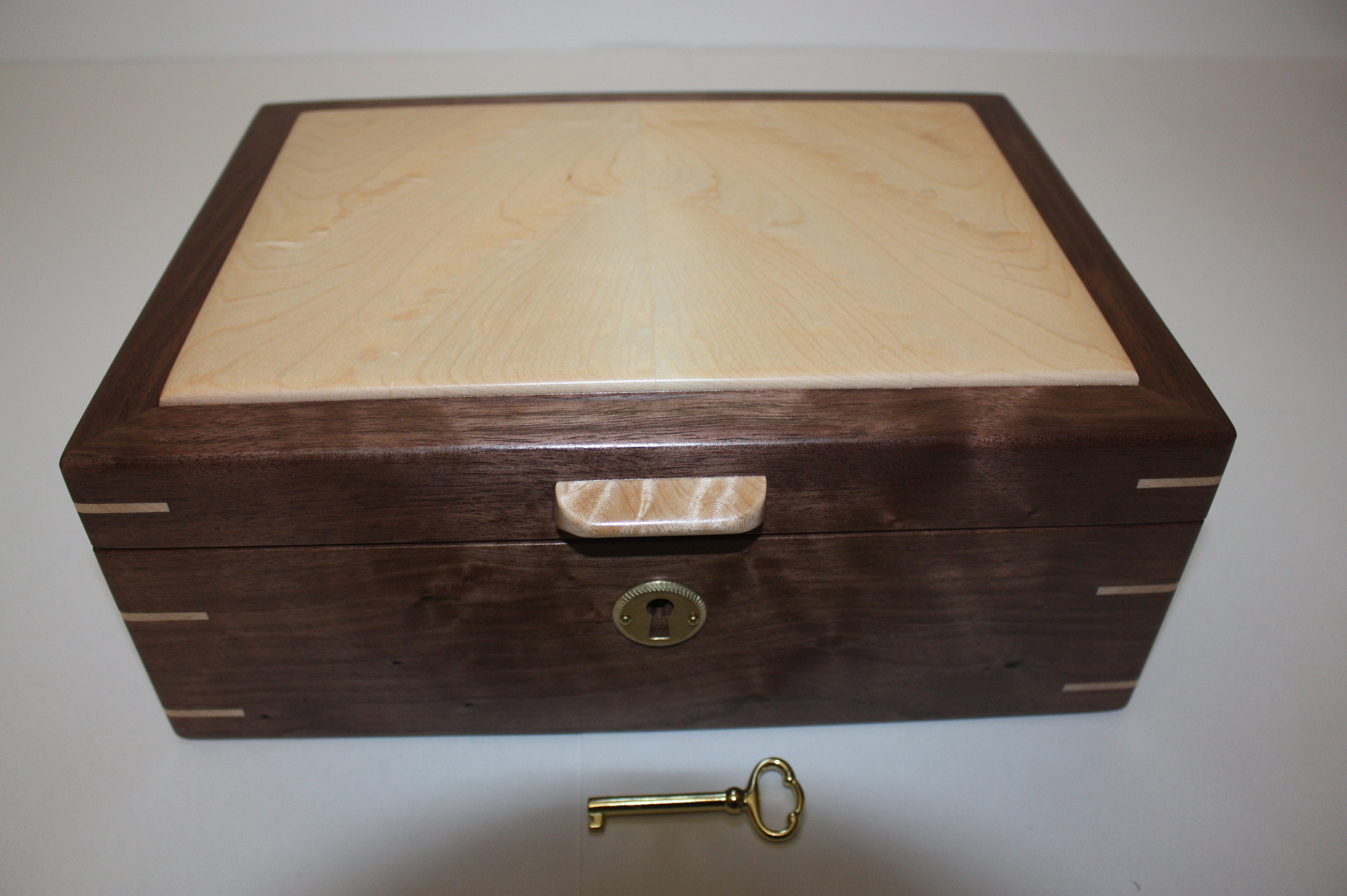 Locking Walnut and Maple Box For Sale