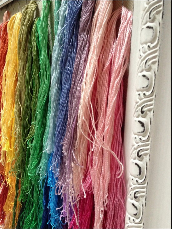 DIY embroidery thread display: pretty and functional!