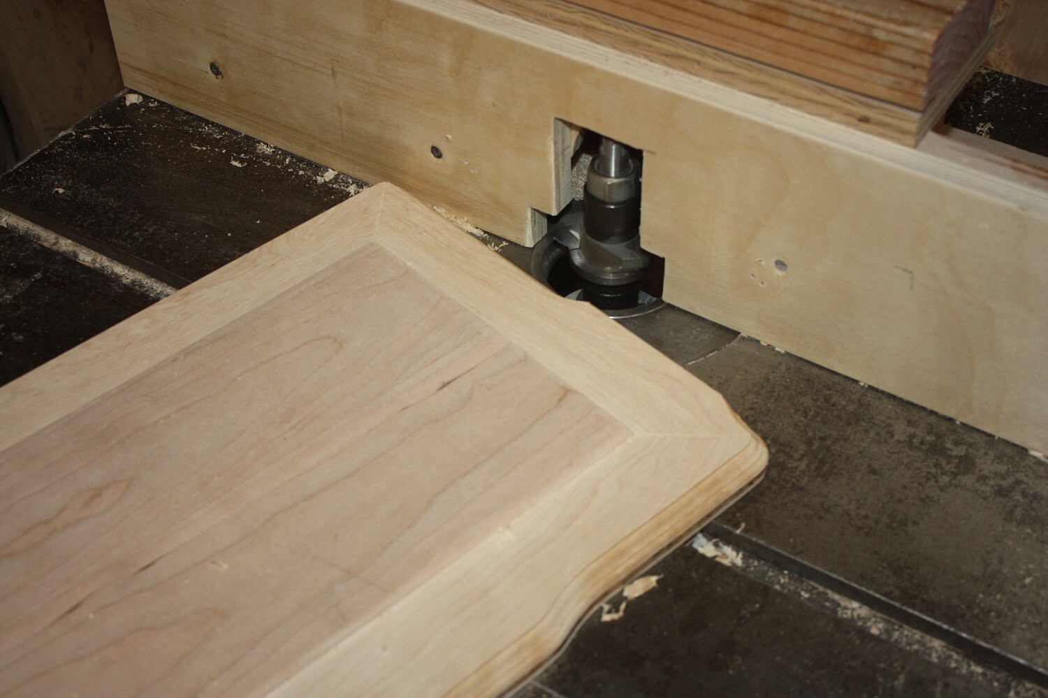 Shaping the edge of the Lid of the Handmade Jewelry Box