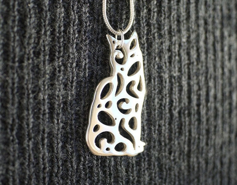 Silver Harlequin Cat Pendant