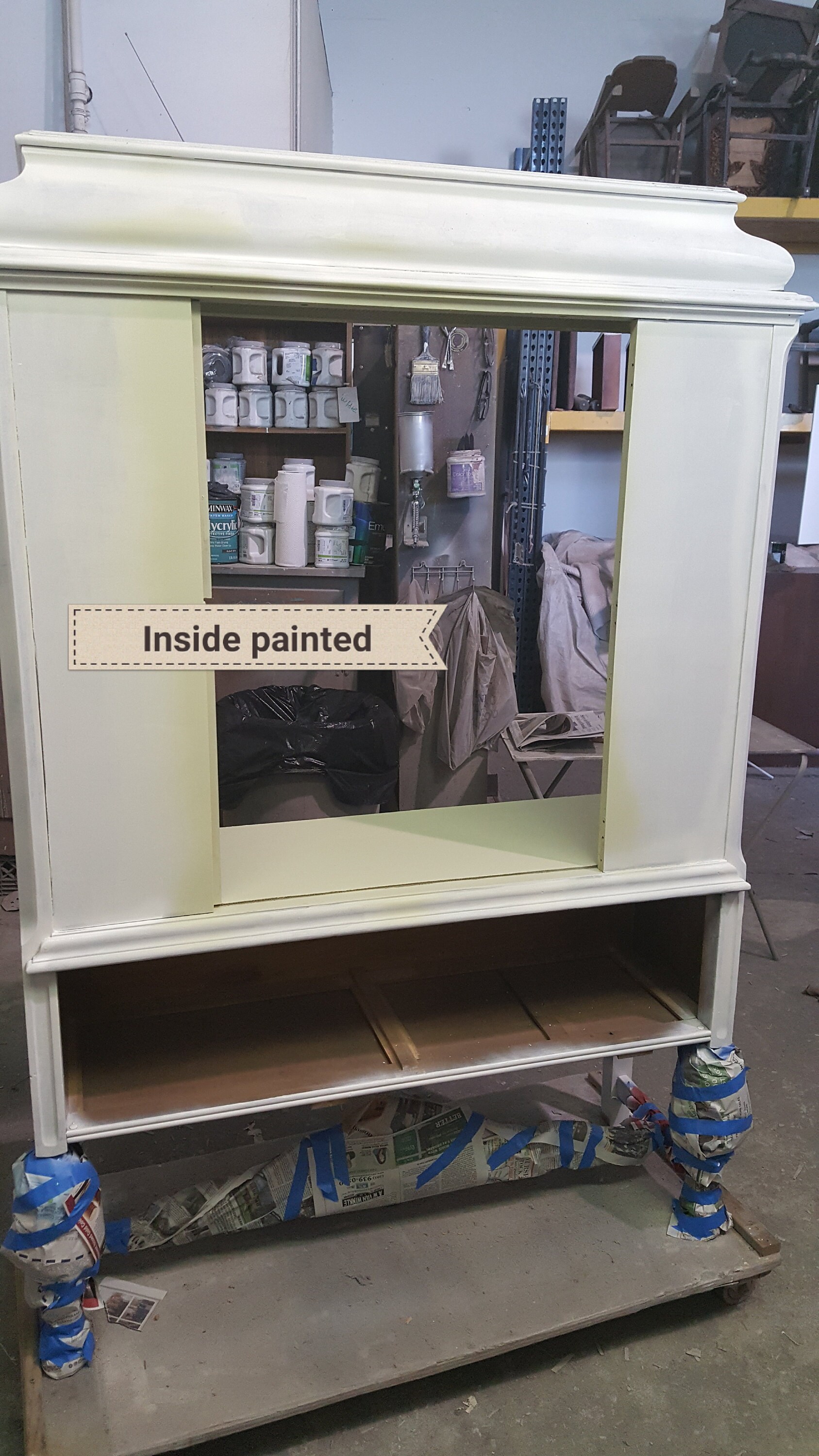 china cabinet, vintage furniture, painted furniture, shabby chic, farmhouse, rustic, country cottage, diy, upcycle, repurpose, furnituremakeover