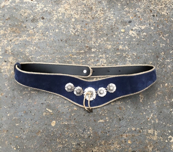 Blue suede vintage belt.