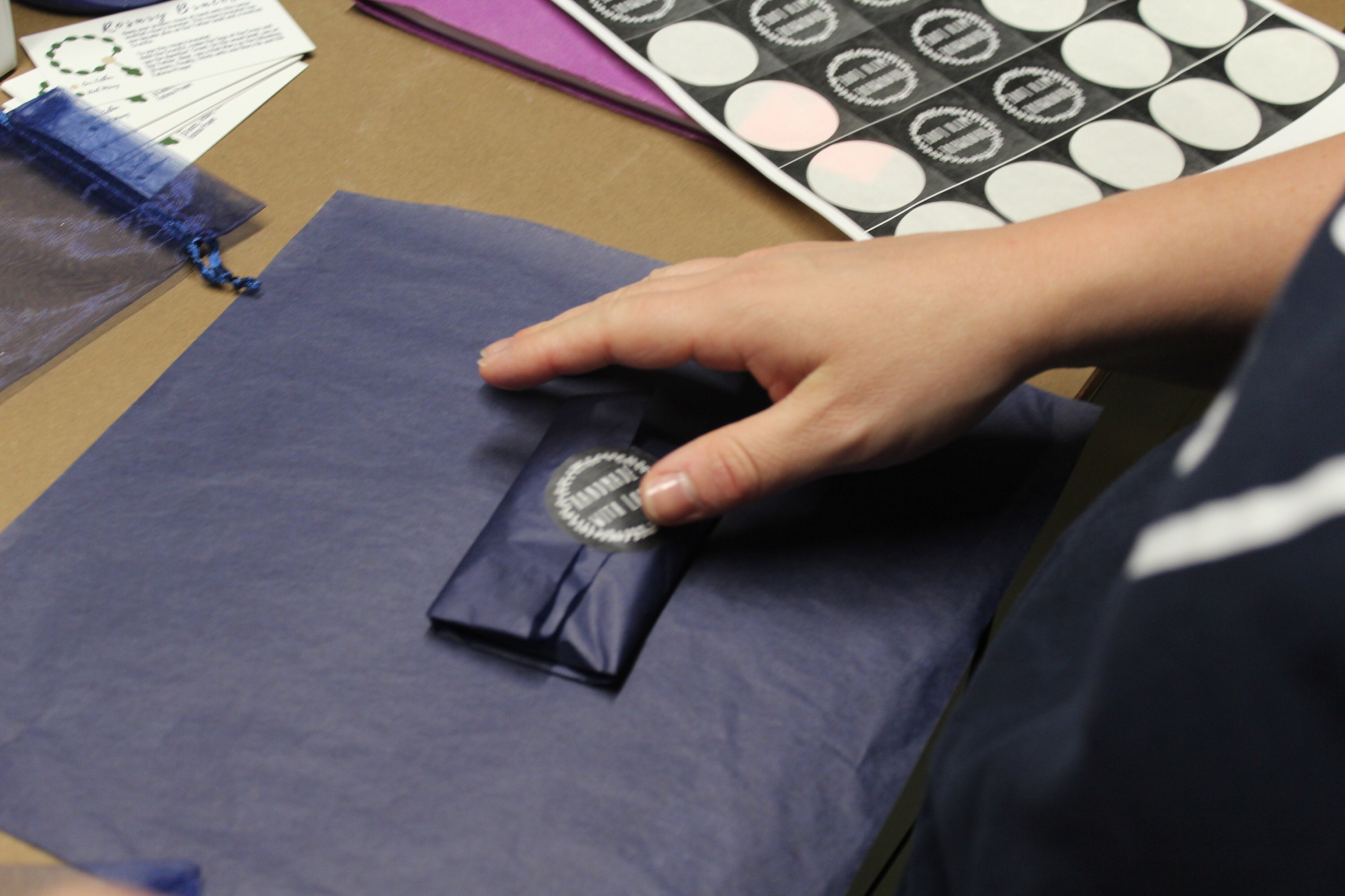 Hand made, Hand wrap