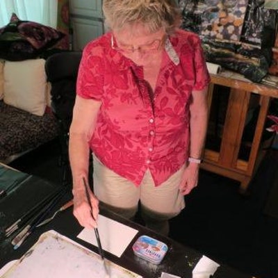 Linda Hunt